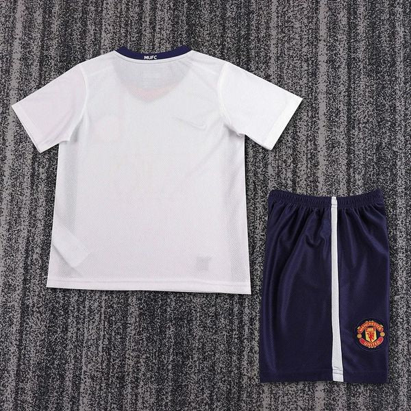 Retro Kids Manchester United 2008-2009 away Secondary image