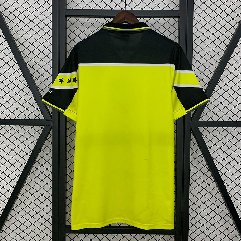 Retro BVB Dortmund 1996-1997 home Secondary image
