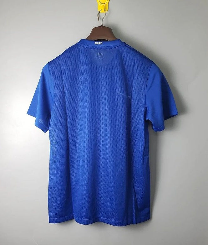 Retro Manchester United 2007-2008 away Secondary image