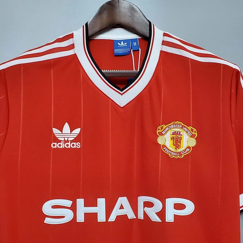 Retro Manchester United 1983 home