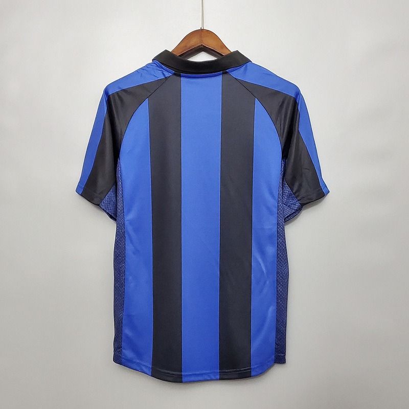 Rétro Inter Milan domicile 2001-2002 Image secondaire du produit