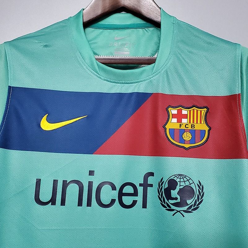 Retro FC Barcelona 2010-2011 away
