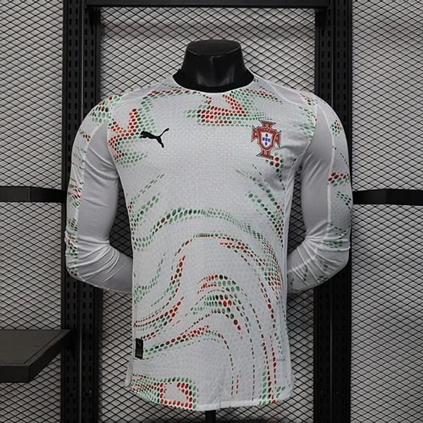 Portugal 2025-2026 extérieur joueur manches longues Image principale du produit