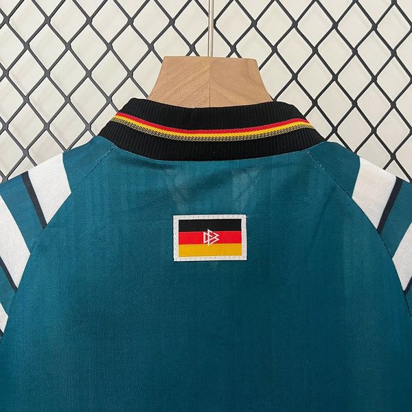 Retro Kids Germany 1996 away