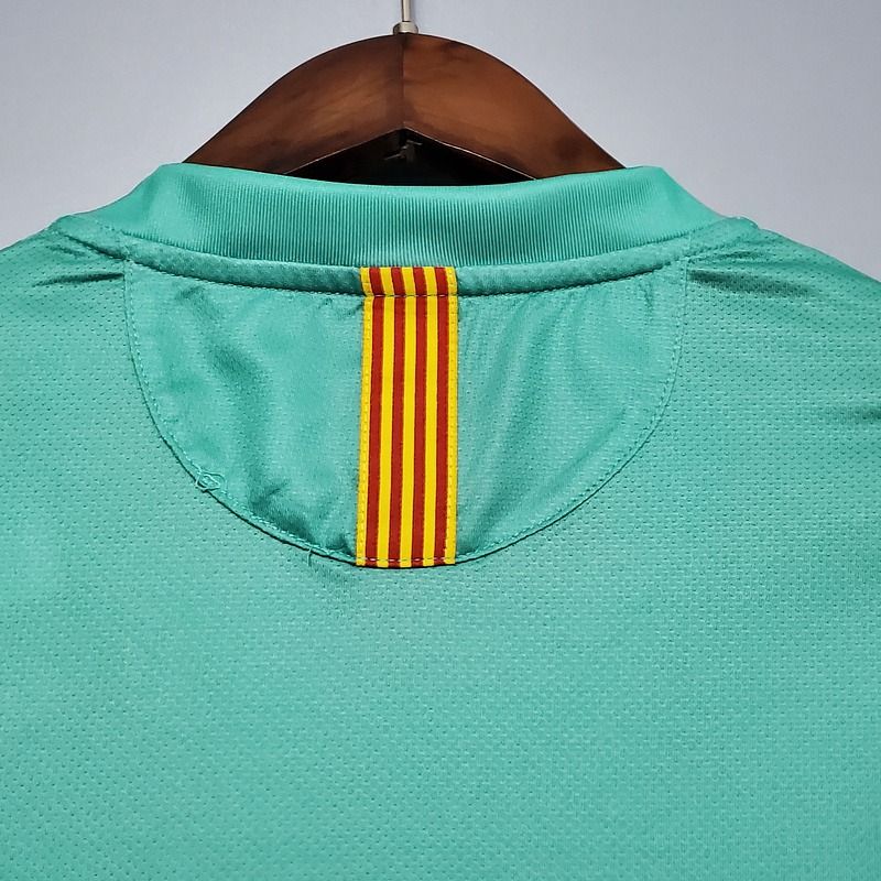 Retro FC Barcelona 2010-2011 away