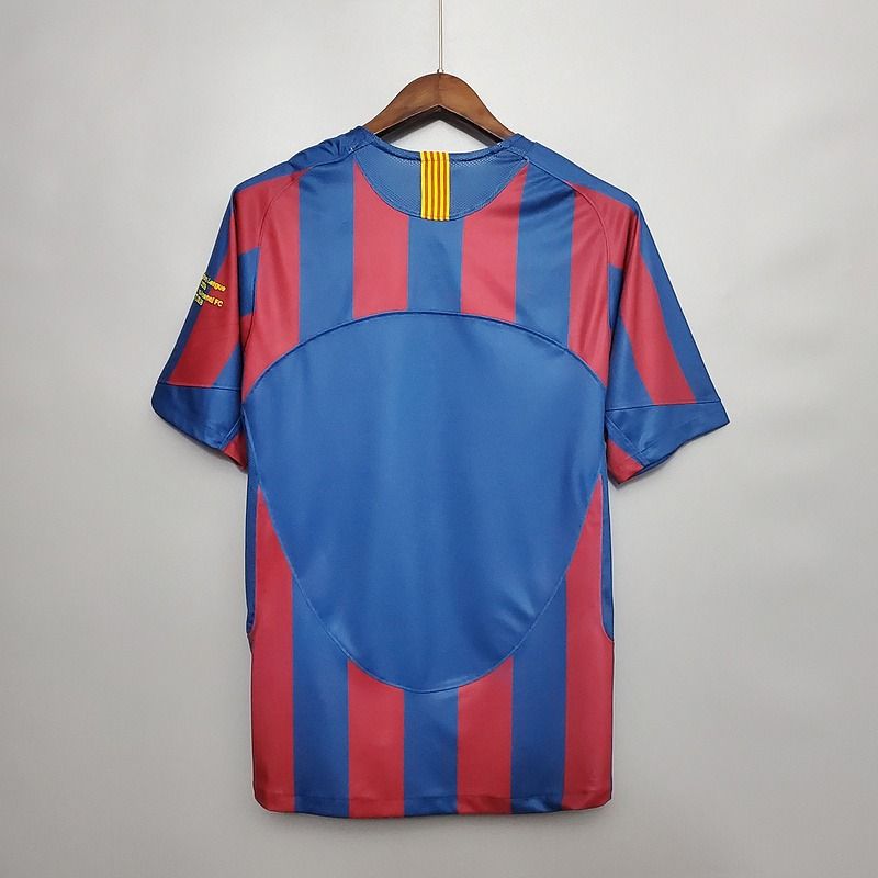 Retro FC Barcelona 2005-2006 home UCL edition Secondary image