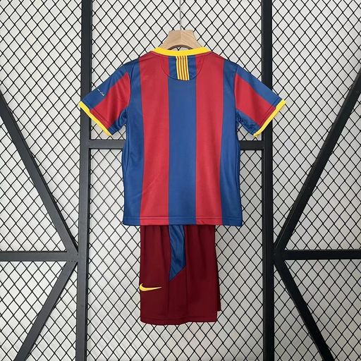 Retro Kids FC Barcelona 2010-2011 home Secondary image