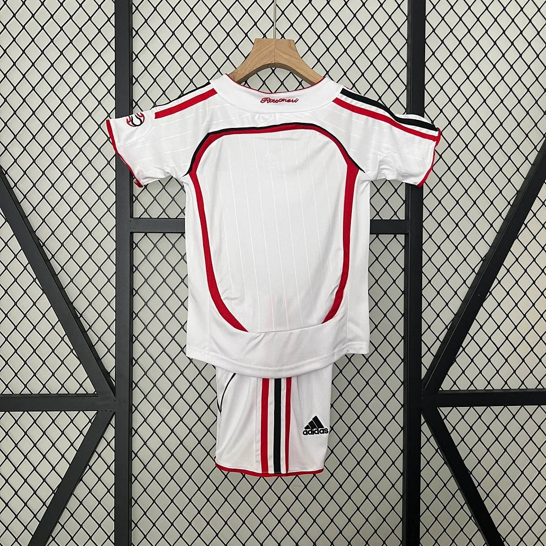 Retro Kids AC Milan 2006-2007 away Secondary image