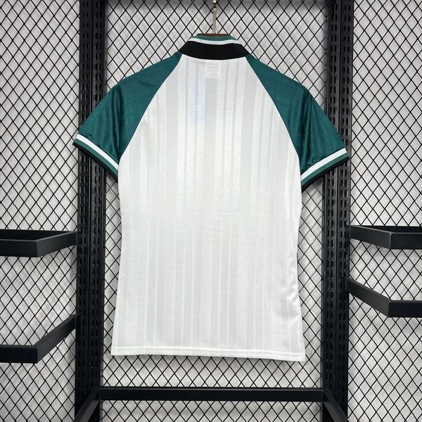 Maillot rétro extérieur Liverpool FC 1993-1995 Image secondaire du produit