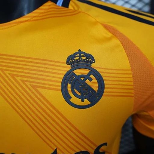 Real Madrid 2024-2025 away player