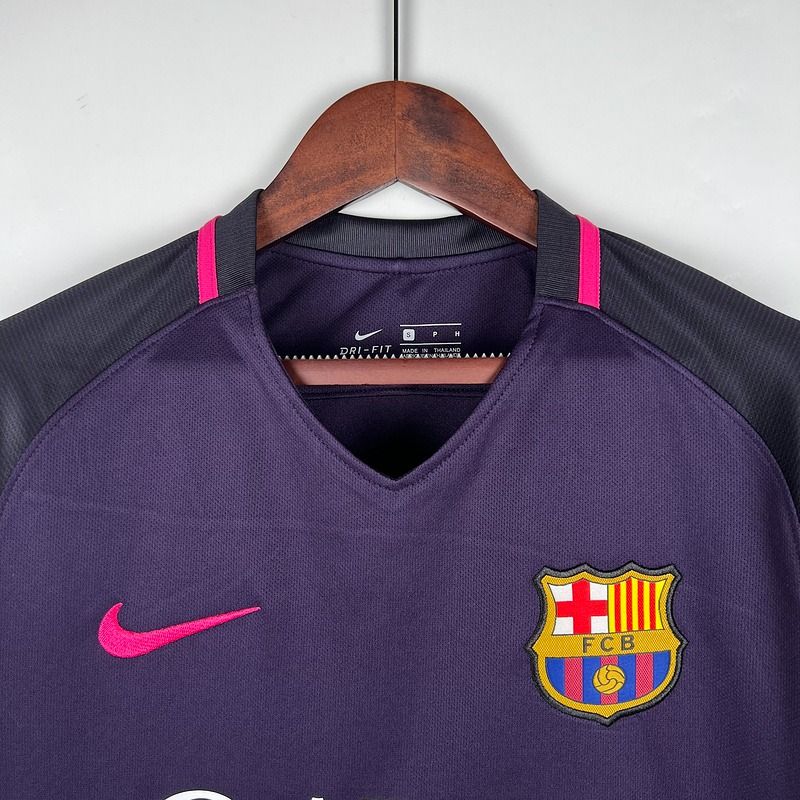 Retro FC Barcelona 2016-2017 away