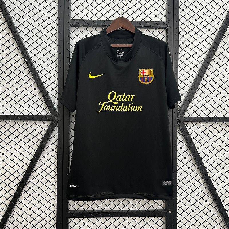 Retro FC Barcelona 2011-2012 away Main image