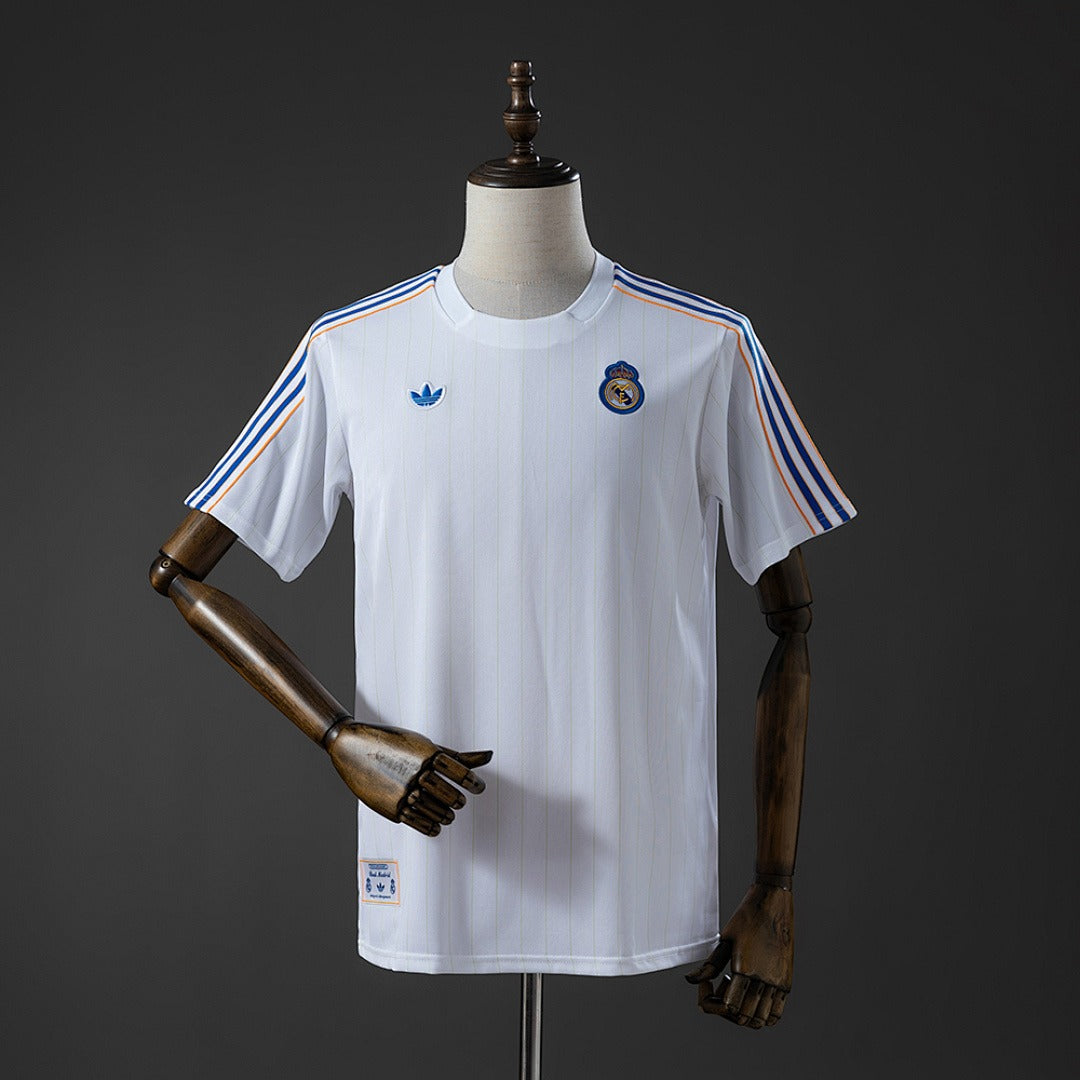 T-shirt Real Madrid Terrace Icons Blanc Bleu