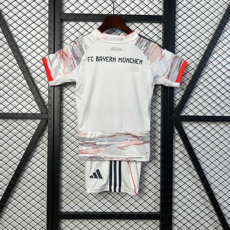 Kids Bayern München 2025-2026 Away Secondary image