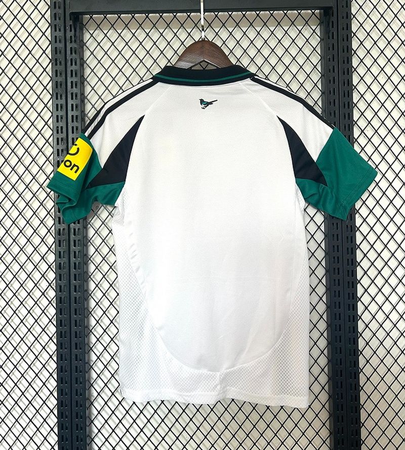 Newcastle United 2025-2026 second away Secondary image