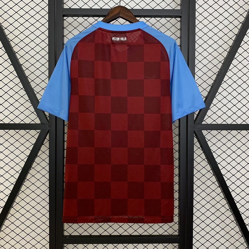 Retro Aston Villa 2011-2012 home Secondary image