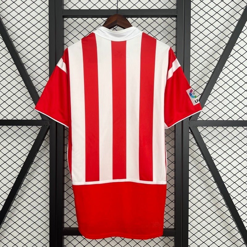 Retro Atletico Madrid 2002-2003 home Secondary image