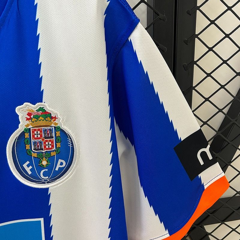 Retro FC Porto 2010 - 2011 home - WCFOOTBALLSUIT