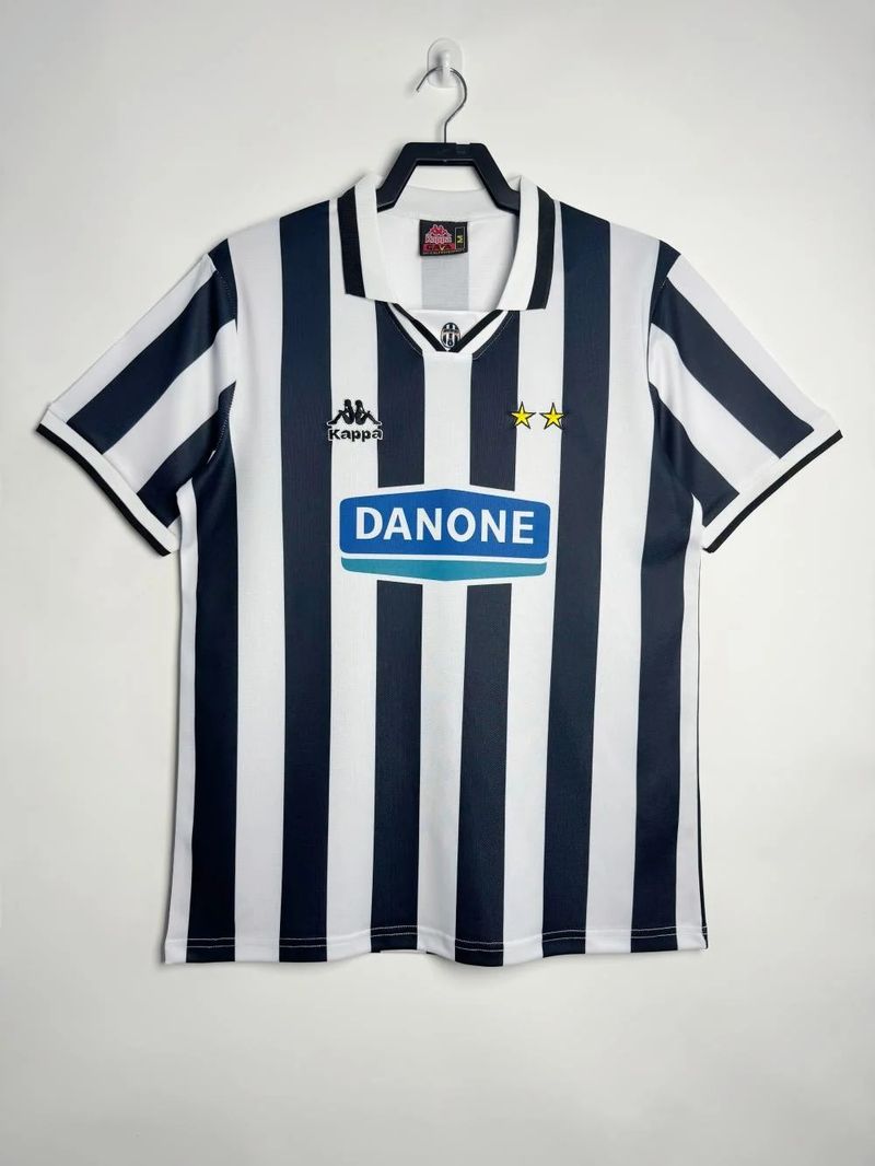 Retro Juventus 1994 - 1995 home - WCFOOTBALLSUIT Main image