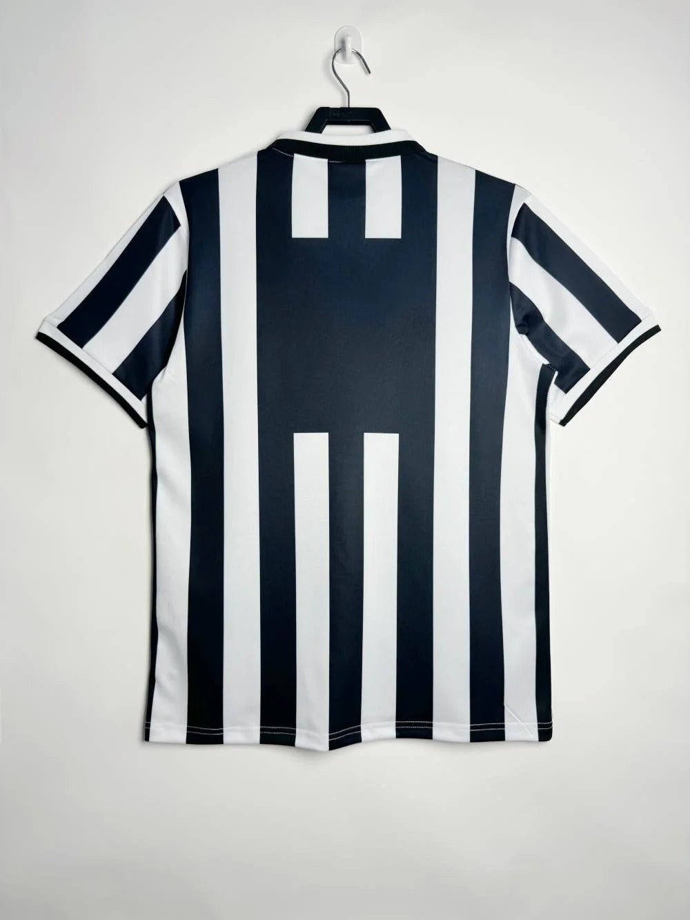 Retro Juventus 1994-1995 home Secondary image