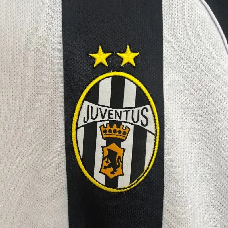 Retro Juventus 2002 - 2003 home - WCFOOTBALLSUIT
