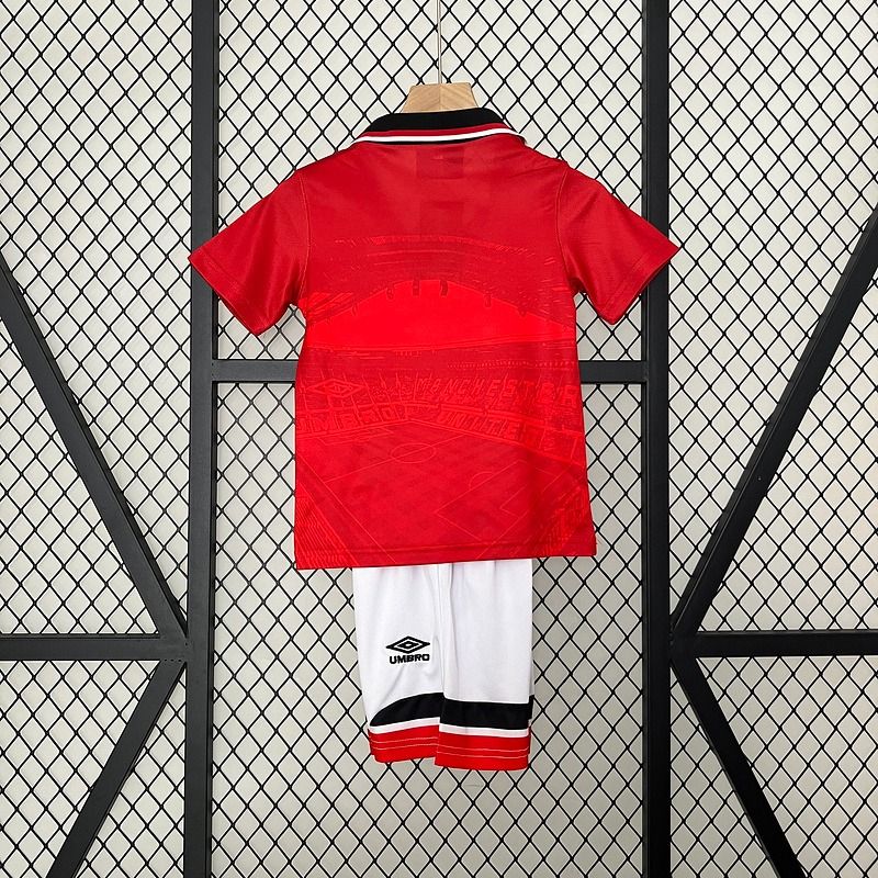 Retro Kids Manchester United 1994-1996 home Secondary image