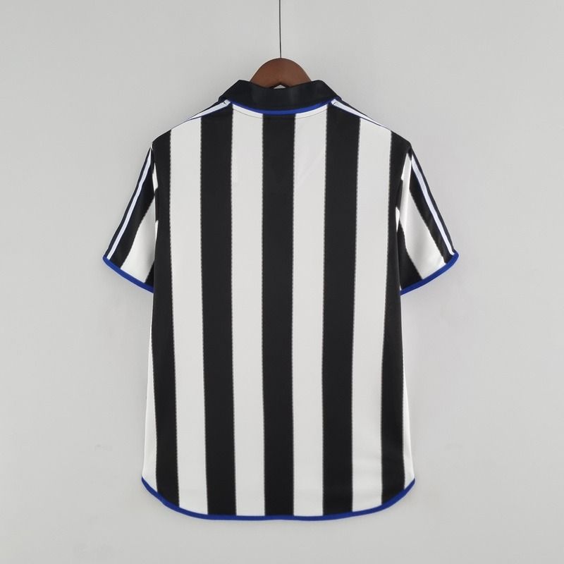 Retro Newcastle United 2000-2001 home Secondary image