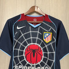 Maillot rétro extérieur de l'Atletico Madrid 2004-2005