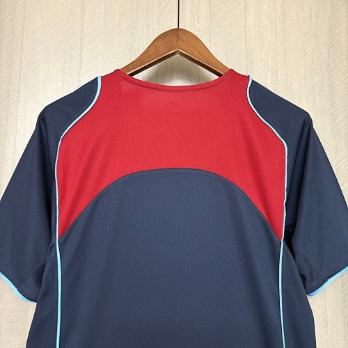 Maillot rétro extérieur de l'Atletico Madrid 2004-2005